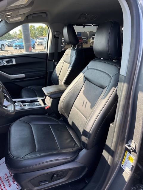 Used 2023 Ford Explorer Limited AWD/4WD image 11