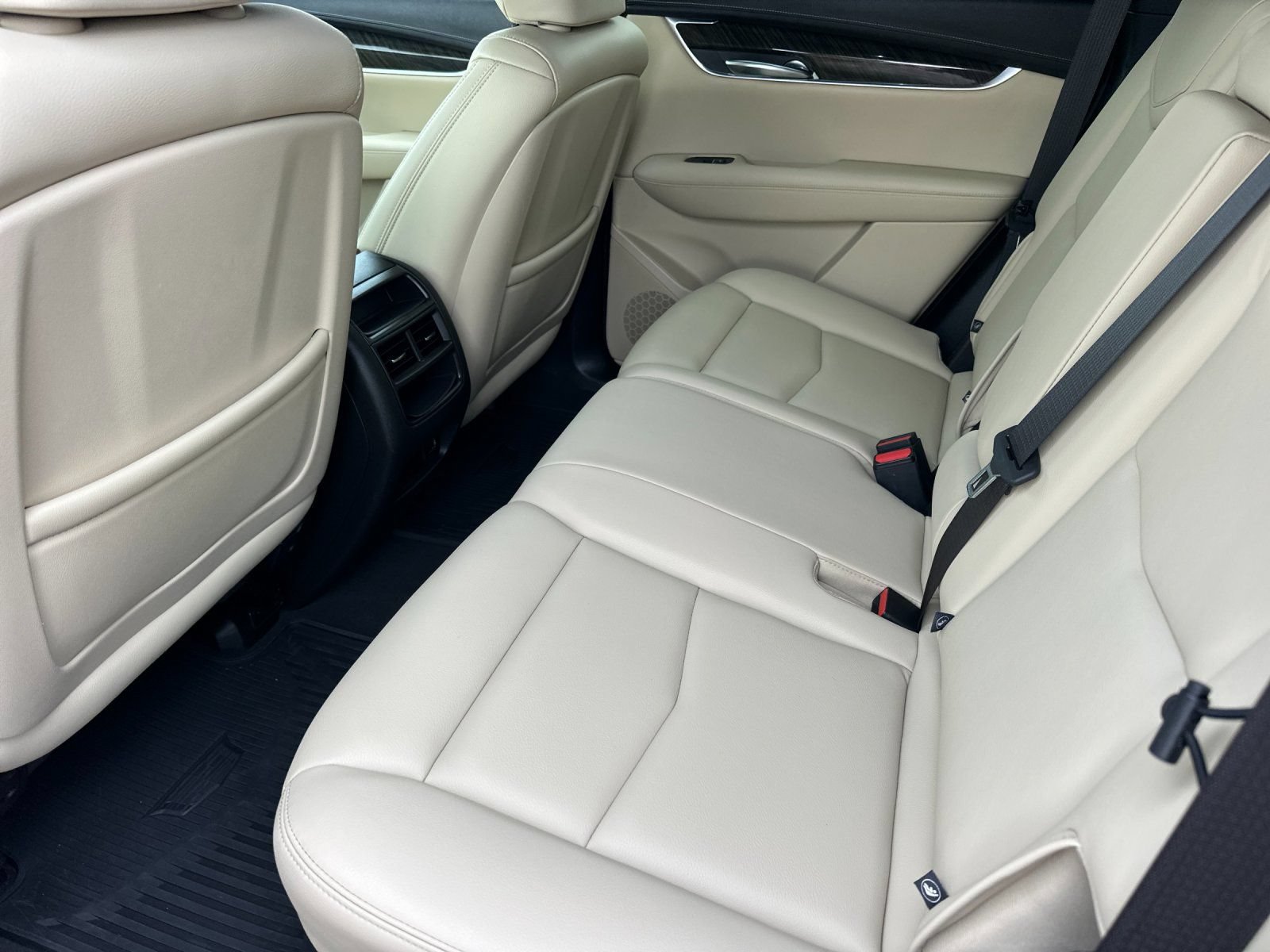 Used 2019 Cadillac XT5 AWD image 11
