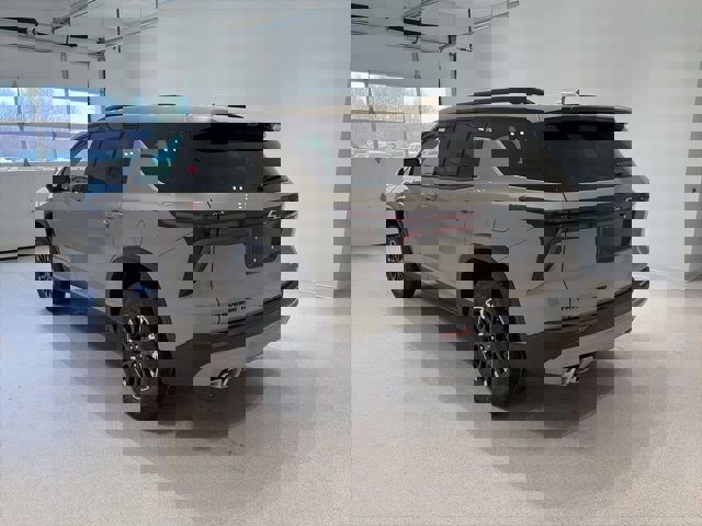 New 2026 Chevrolet Traverse Z71 w/ Driver Confidence Package image 4