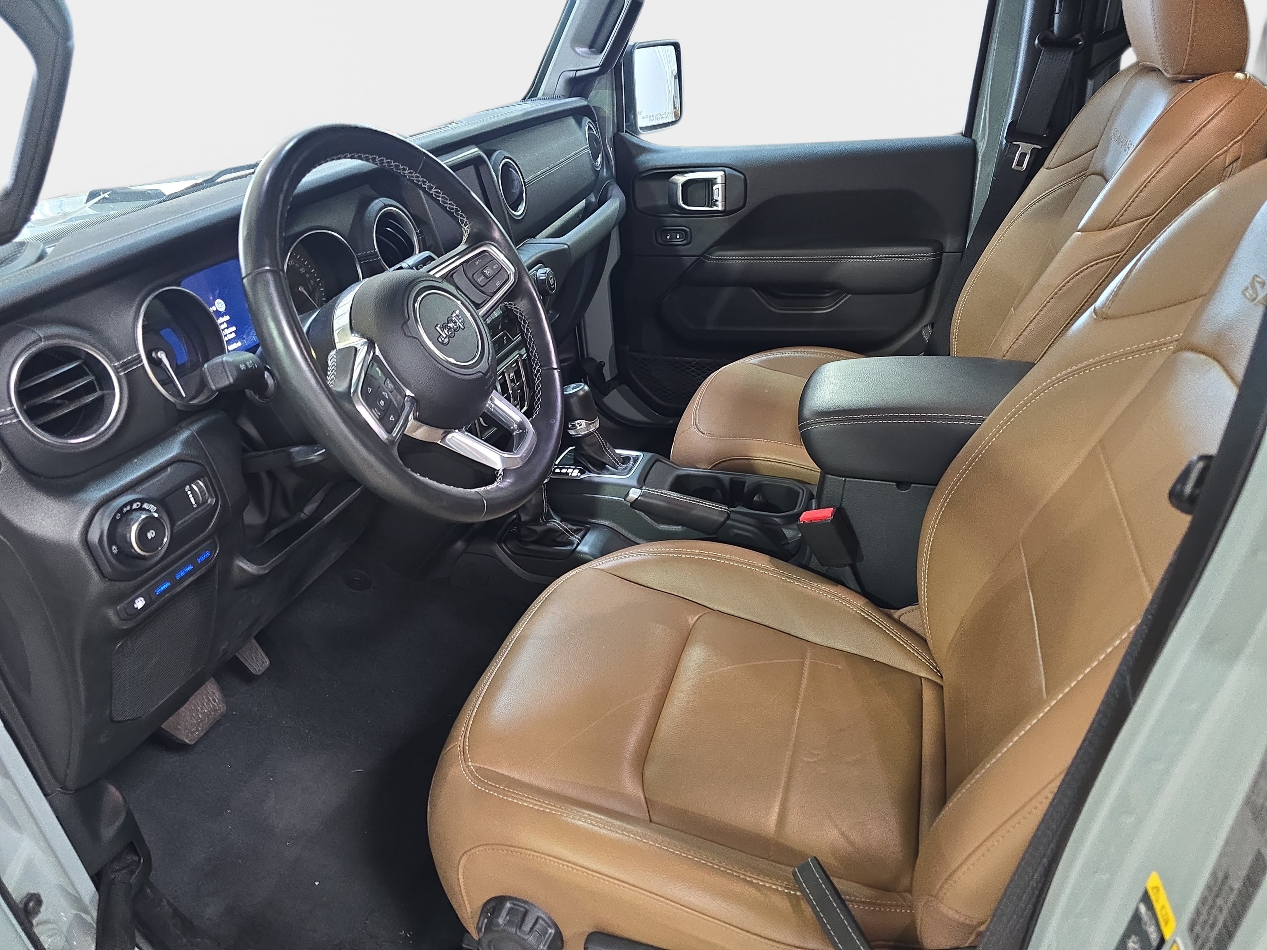 Used 2023 Jeep Wrangler Unlimited Sahara w/ Cold Weather Group AWD/4WD image 13