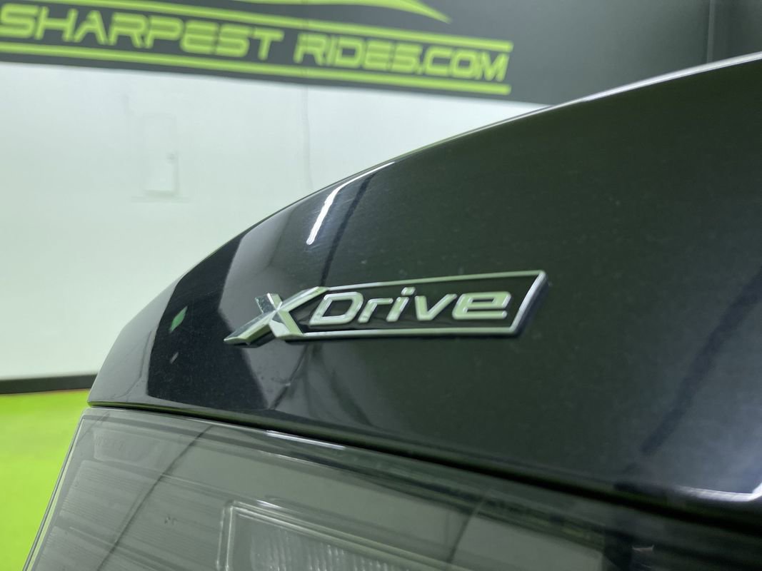 Used 2022 BMW 330e xDrive w/ M Sport Package image 12