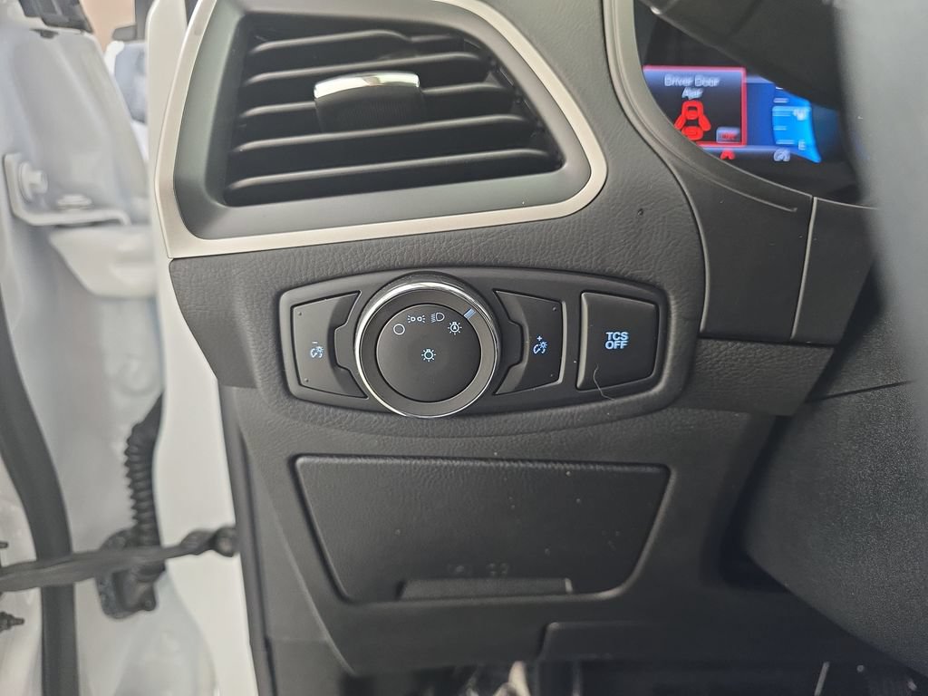 Used 2023 Ford Edge SE w/ Black Appearance Package AWD/4WD image 27