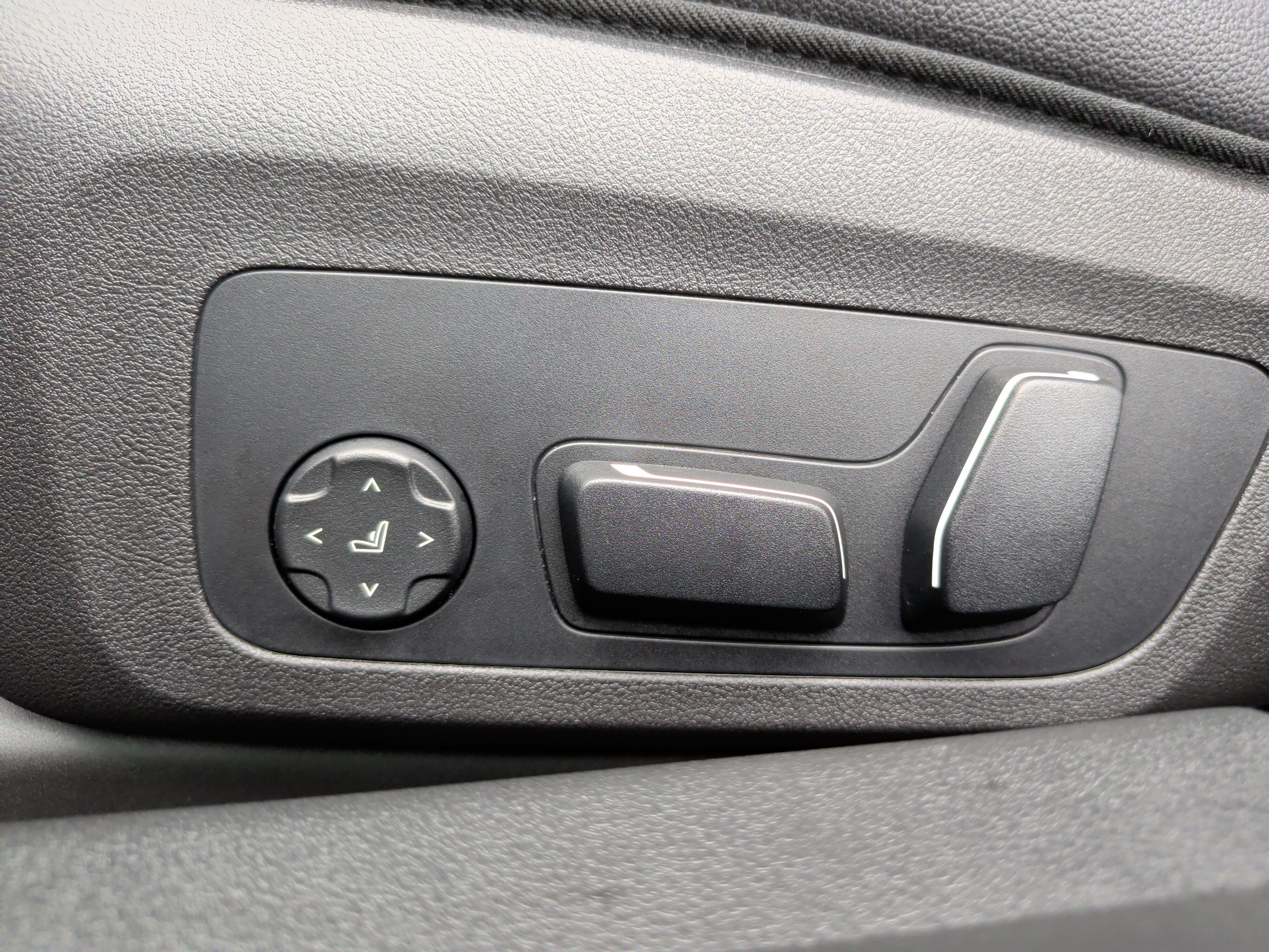 Used 2025 BMW M340i w/ Premium Package image 28