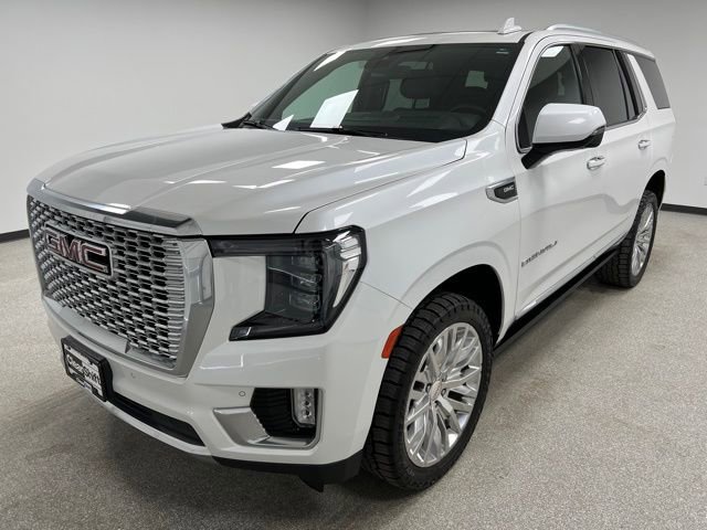 Used 2023 GMC Yukon Denali AWD/4WD image 4