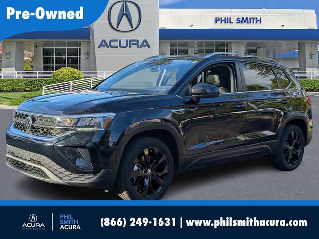 Used 2022 Volkswagen Taos SE image 1