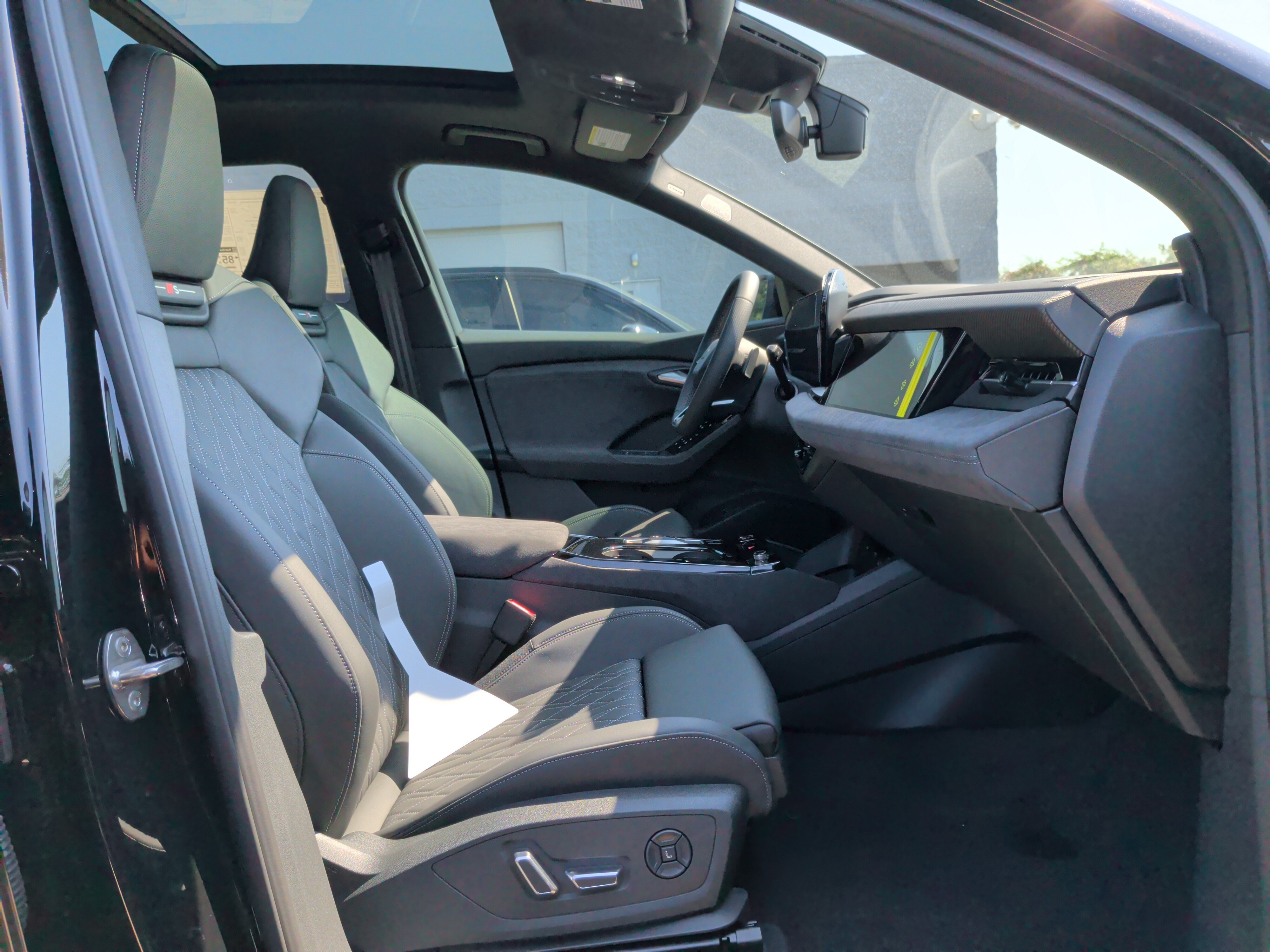New 2027 Audi SQ6 e-tron Prestige AWD/4WD image 20