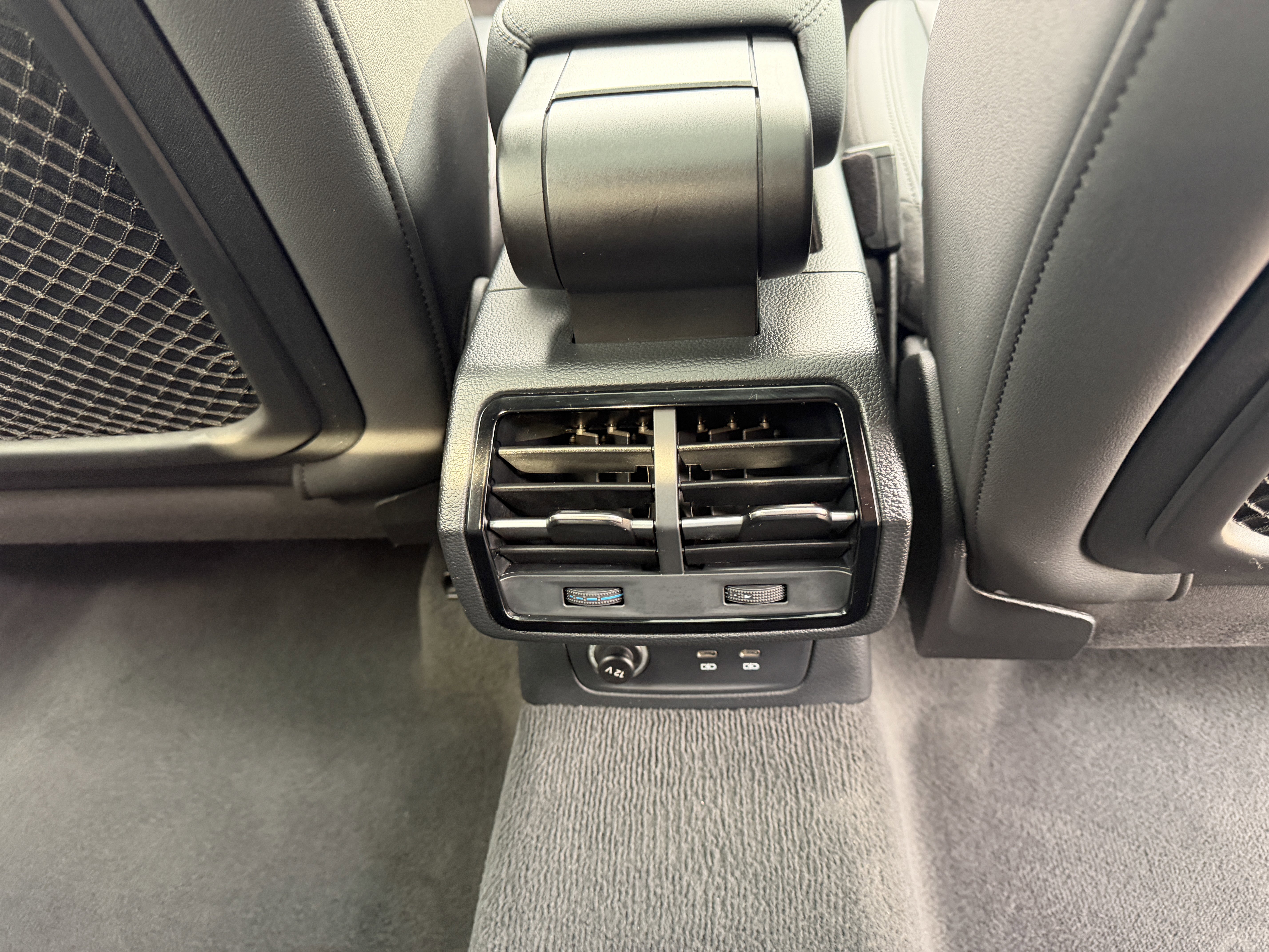 Used 2020 Audi Q3 2.0T Premium AWD/4WD image 14