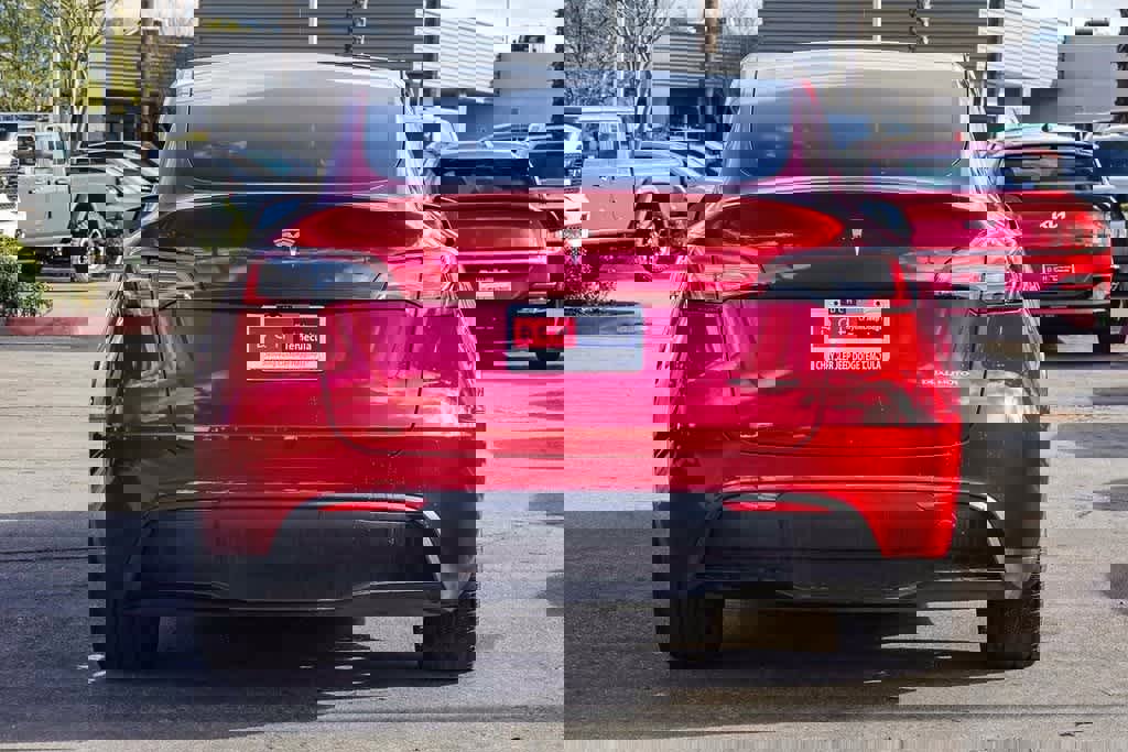 Used 2024 Tesla Model Y Long Range image 5