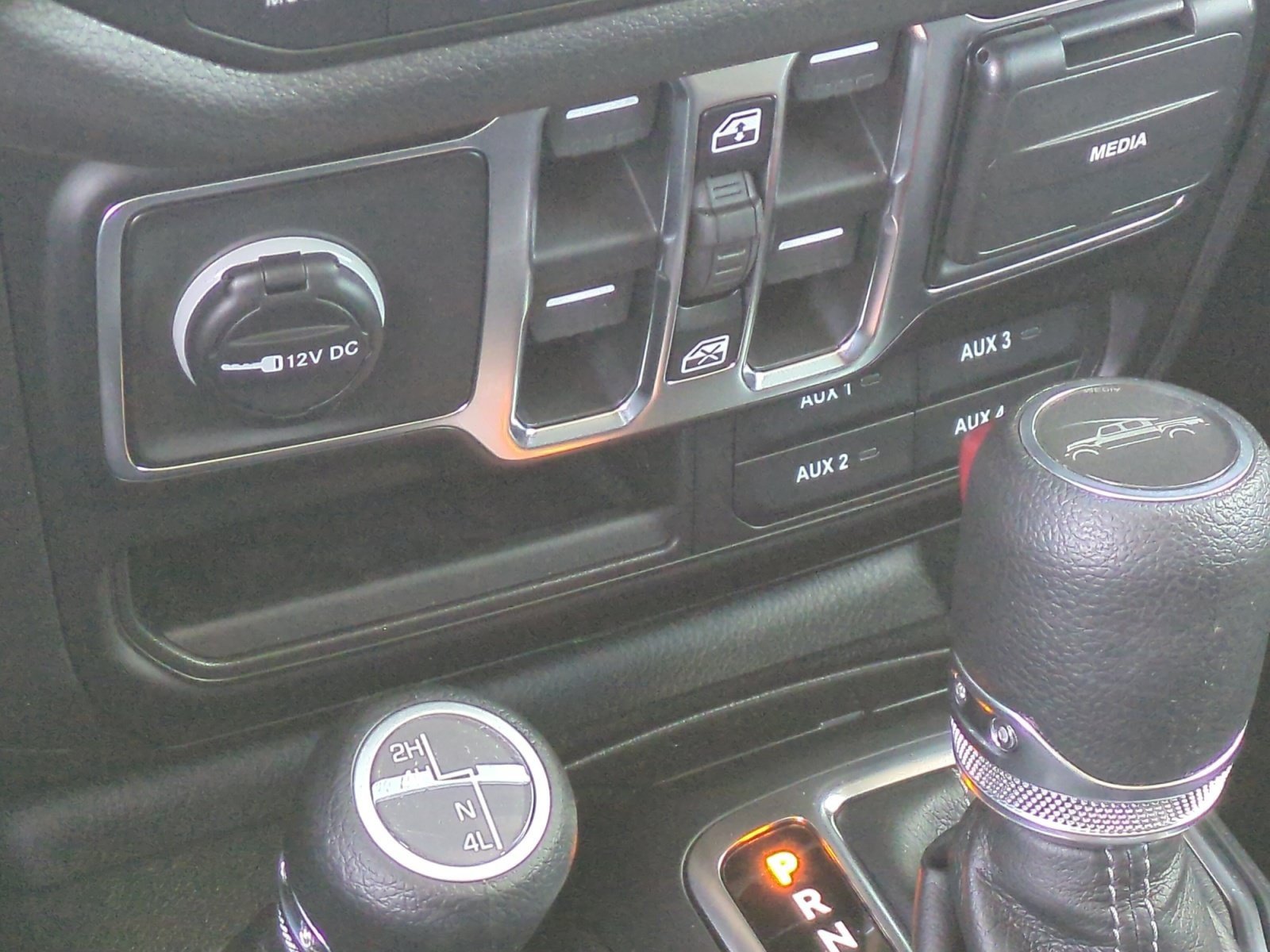 New 2026 Jeep Gladiator Sport AWD/4WD image 30