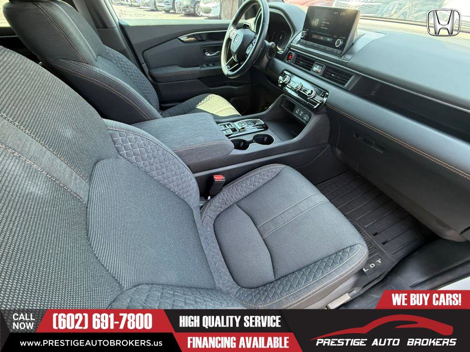 Used 2023 Honda Pilot Sport image 40