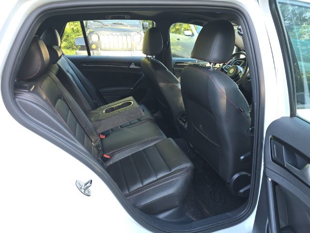 Used 2015 Volkswagen GTI SE FWD image 27