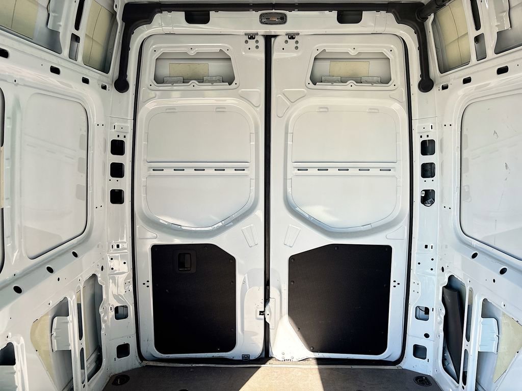 Used 2024 Mercedes-Benz Sprinter 2500 image 16