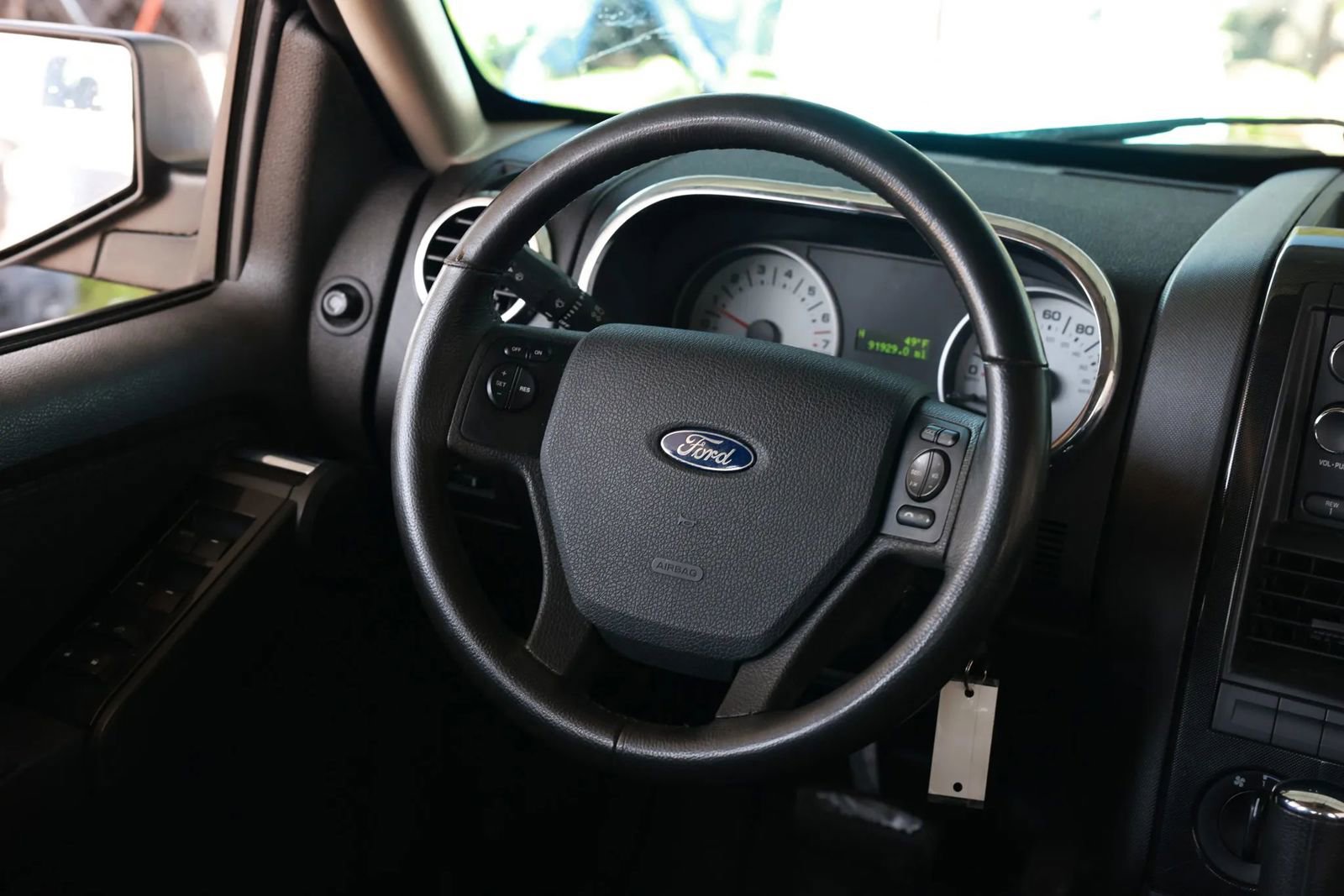 Used 2009 Ford Explorer Sport Trac XLT image 28