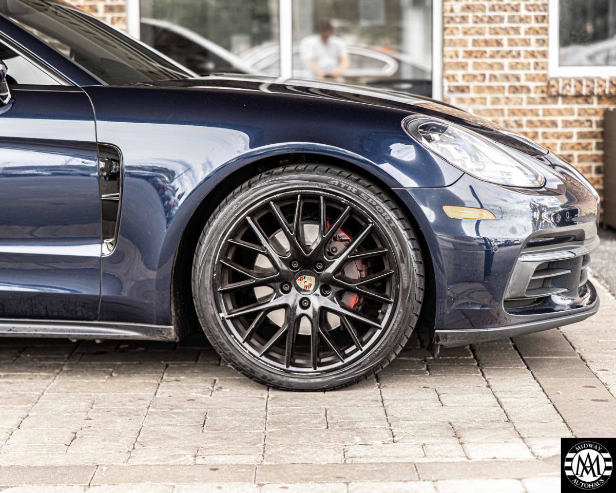 Used 2018 Porsche Panamera 4 AWD/4WD image 10