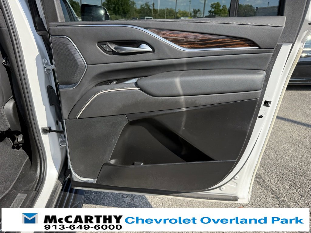 Used 2021 Cadillac Escalade ESV Premium Luxury w/ LPO, Illumination Package image 41