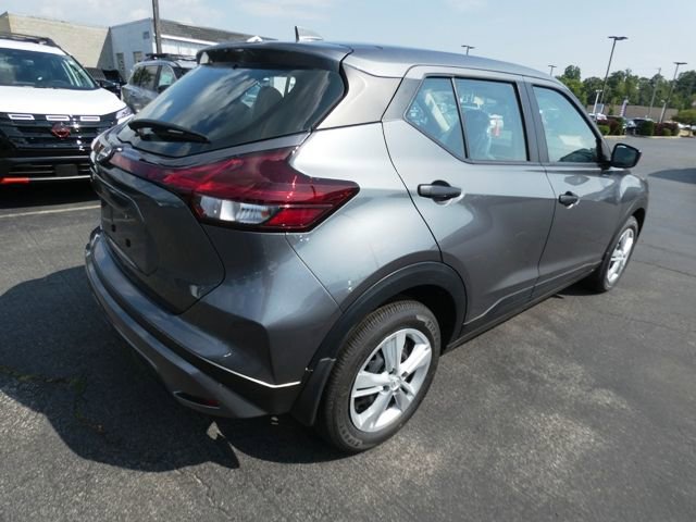 New 2025 Nissan Kicks Play S image 3