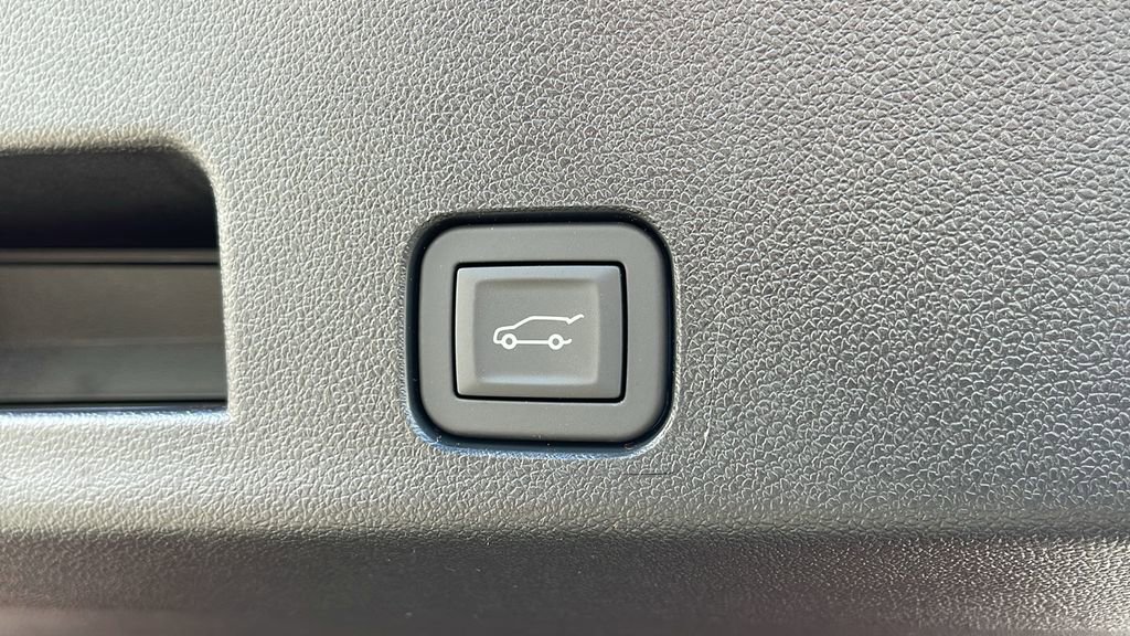 New 2026 GMC Acadia Denali w/ Super Cruise Package image 25