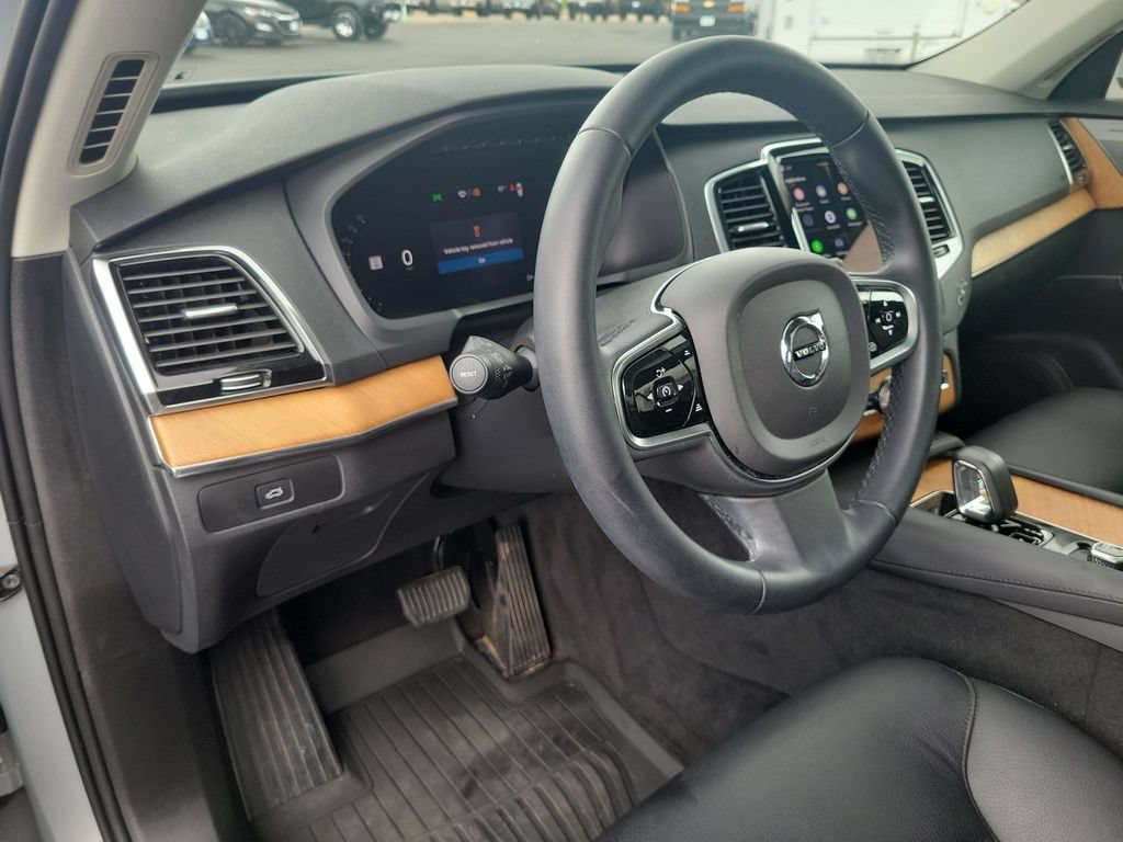 Used 2024 Volvo XC90 B5 Plus w/ Protection Package Premier AWD/4WD image 10