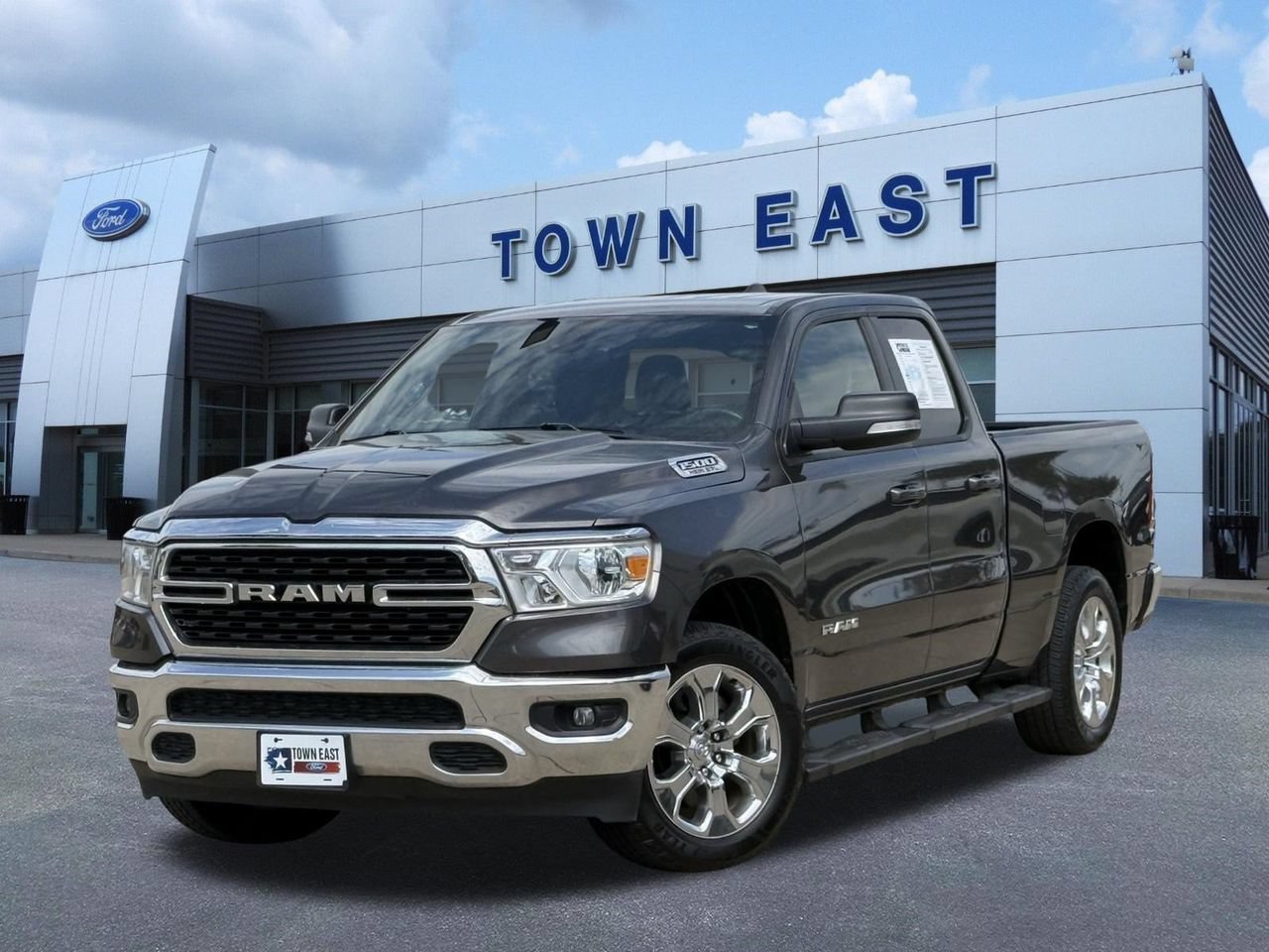 Used 2022 RAM 1500 Lone Star AWD/4WD image 1