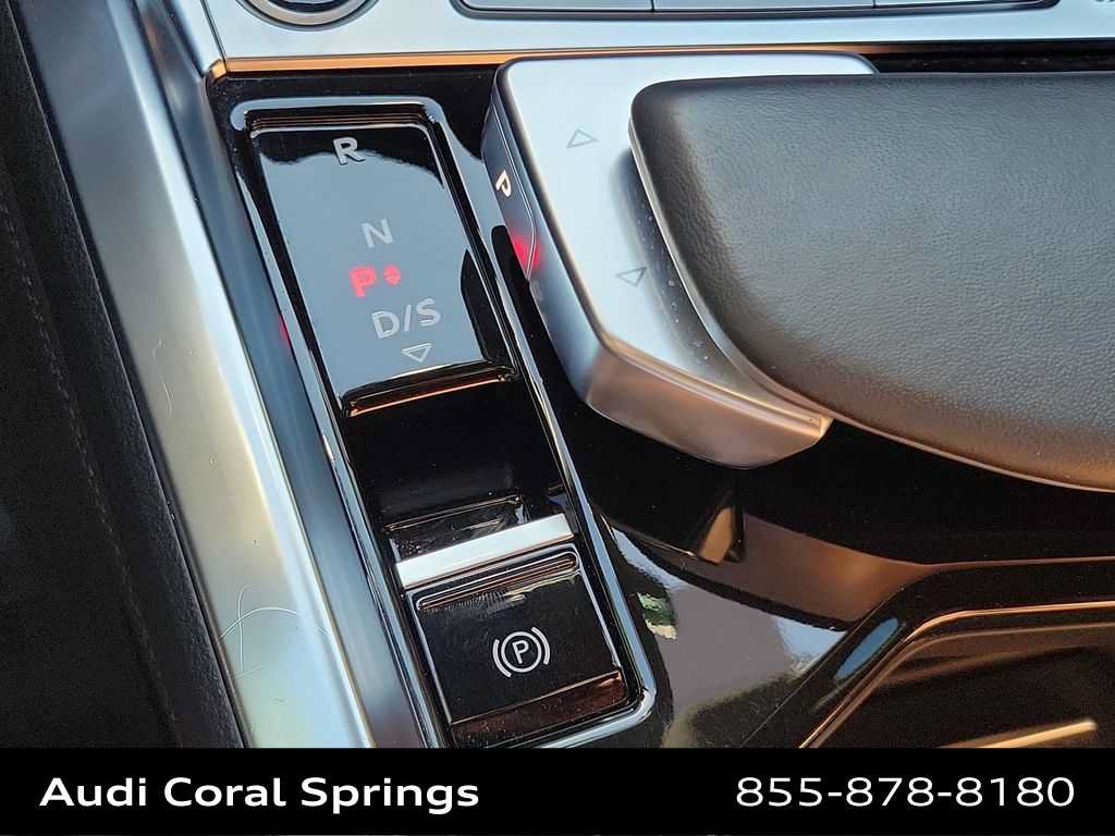 Certified 2024 Audi Q8 e-tron Premium Plus w/ Premium Plus Package AWD/4WD image 25
