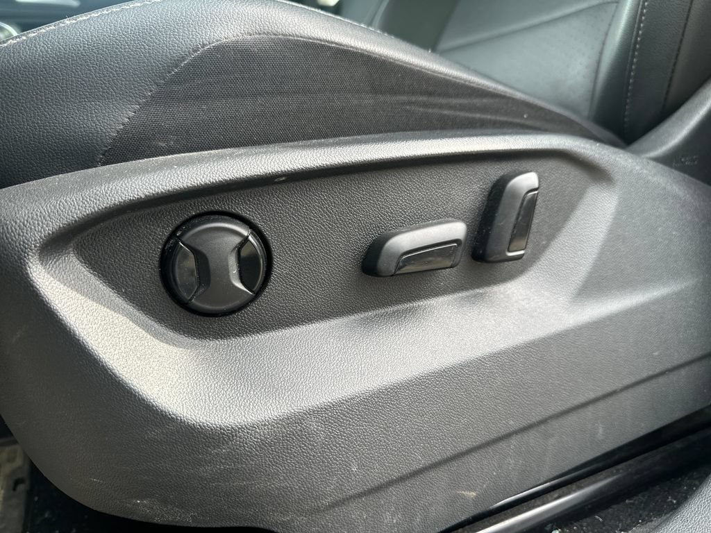 Used 2019 Volkswagen Tiguan SE w/ Panoramic Sunroof Package FWD image 9