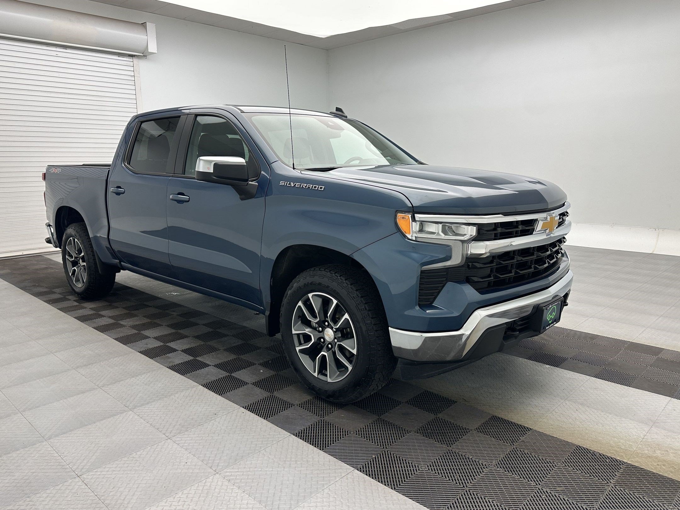 Certified 2024 Chevrolet Silverado 1500 LT AWD/4WD image 7