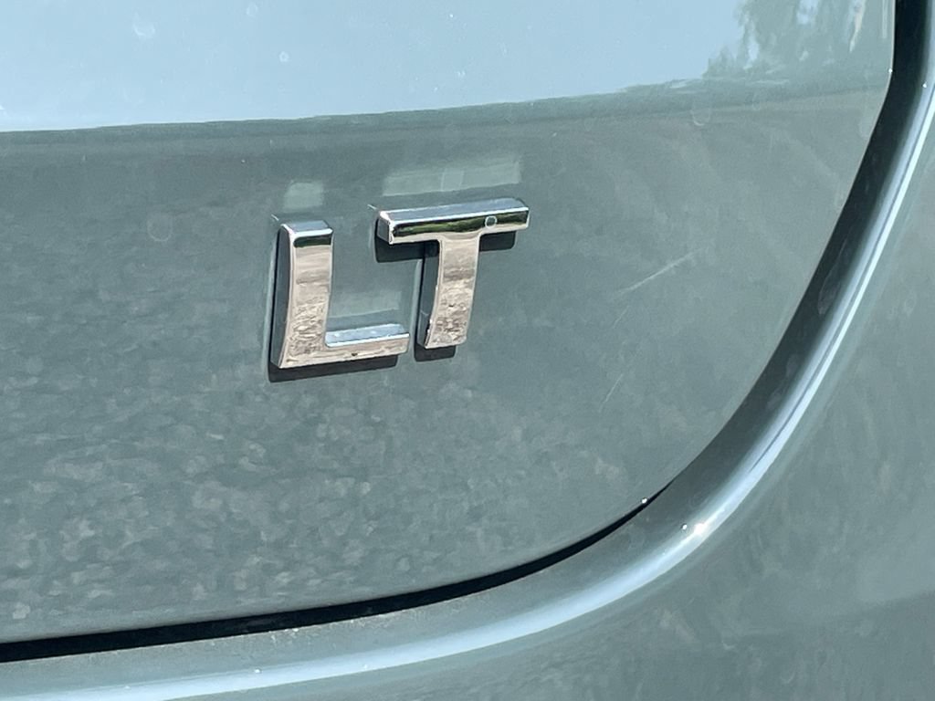 Used 2025 Chevrolet Trax LT FWD image 16