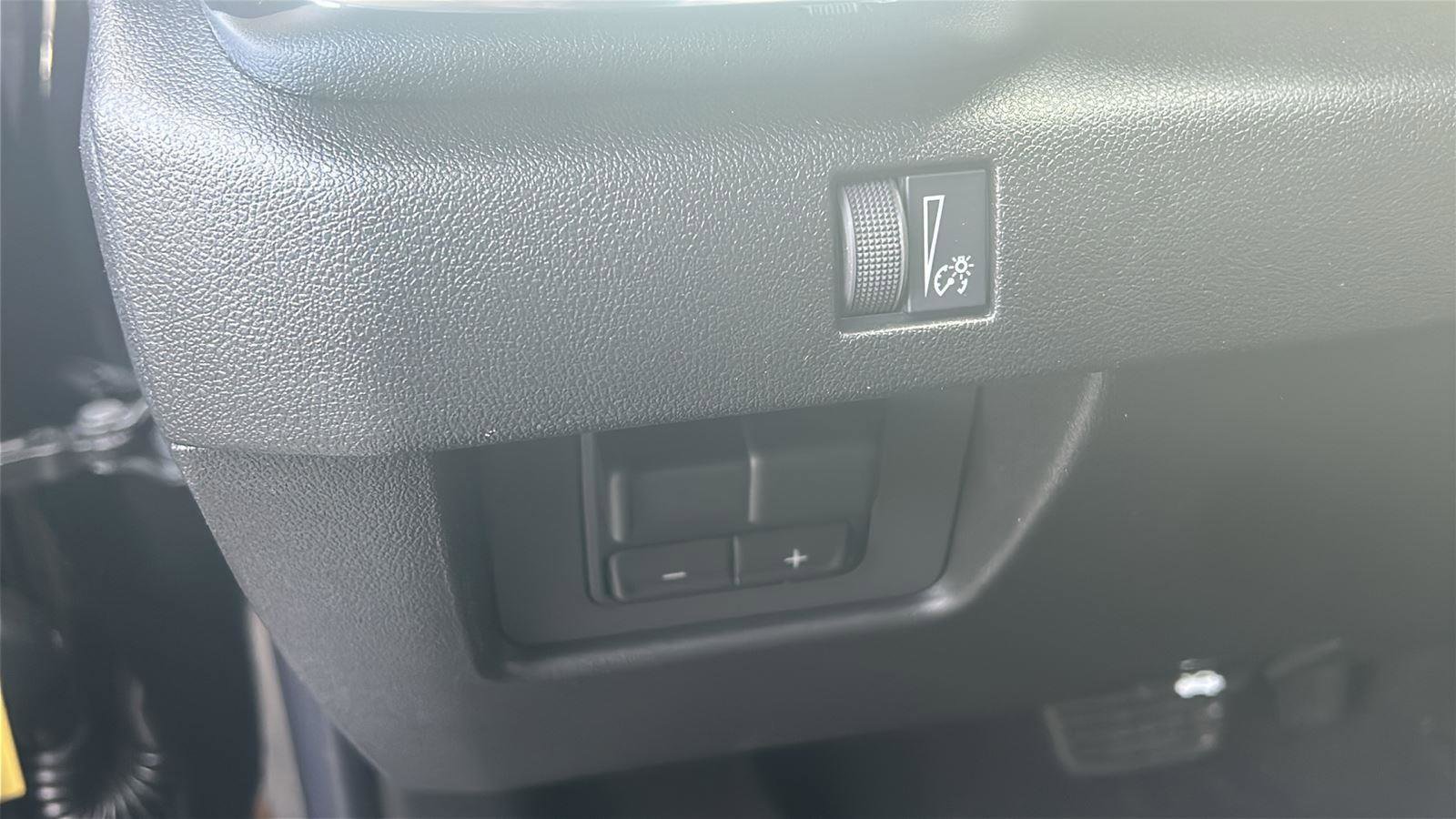 New 2026 GMC Canyon Denali image 15