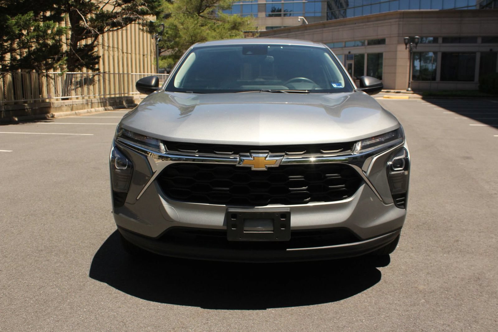 Used 2024 Chevrolet Trax LS w/ Driver Confidence Package FWD image 3