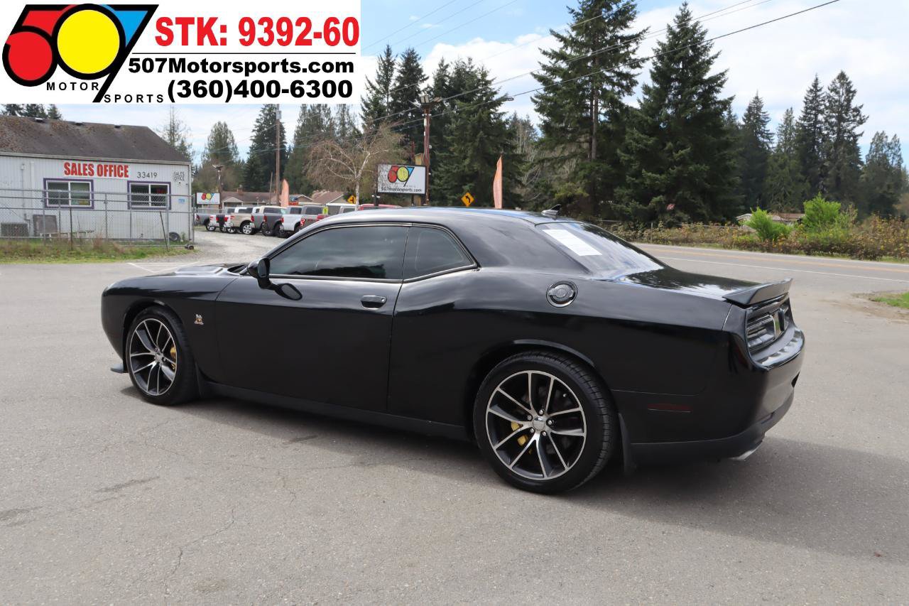 Used 2015 Dodge Challenger R/T Scat Pack w/ Leather Interior Group RWD image 5