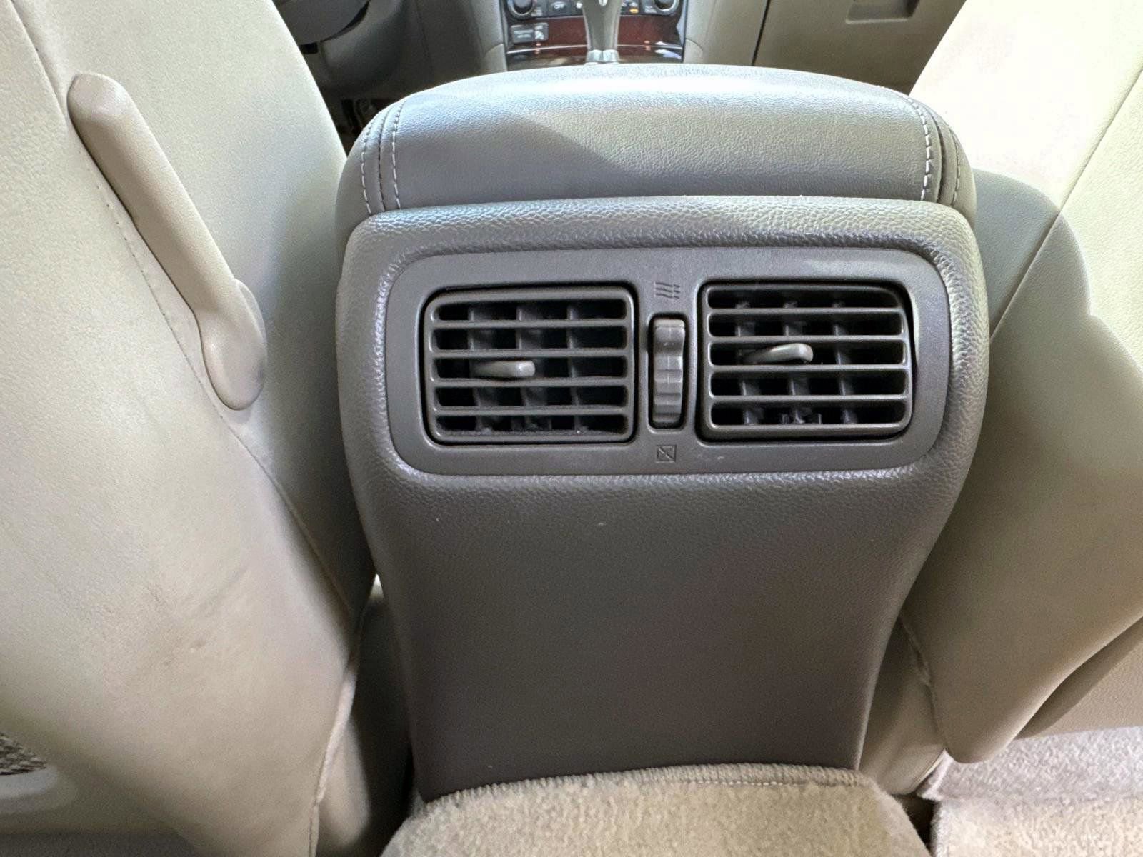 Used 2012 INFINITI G37 Journey w/ Premium Pkg image 18