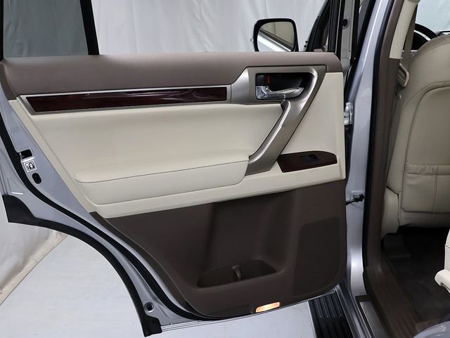 Used 2019 Lexus GX 460 Premium w/ Premium Package AWD/4WD image 28