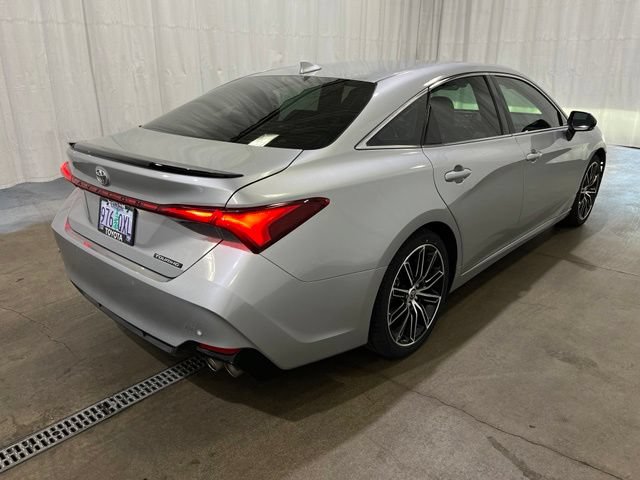 Certified 2022 Toyota Avalon Touring FWD image 4