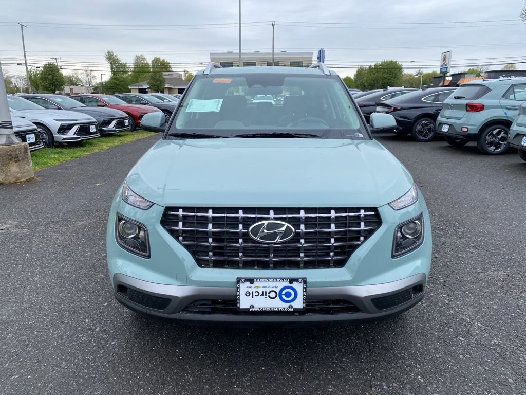 New 2026 Hyundai Venue SEL FWD image 3