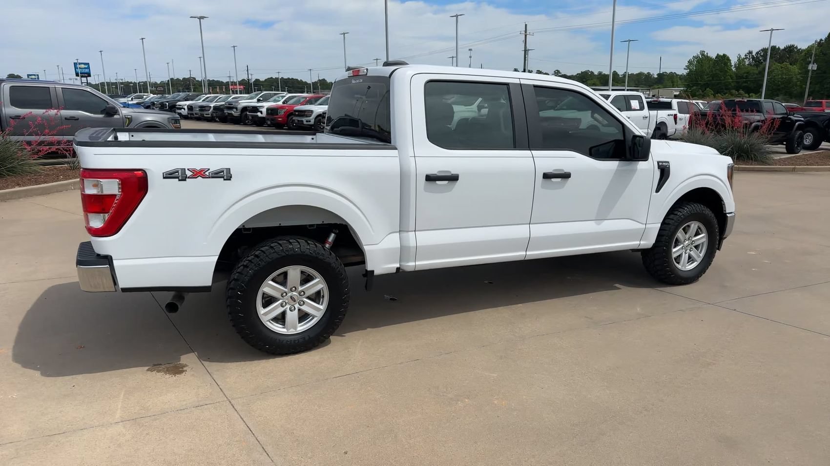 Used 2023 Ford F150 XL w/ XL Chrome Appearance Package AWD/4WD image 9