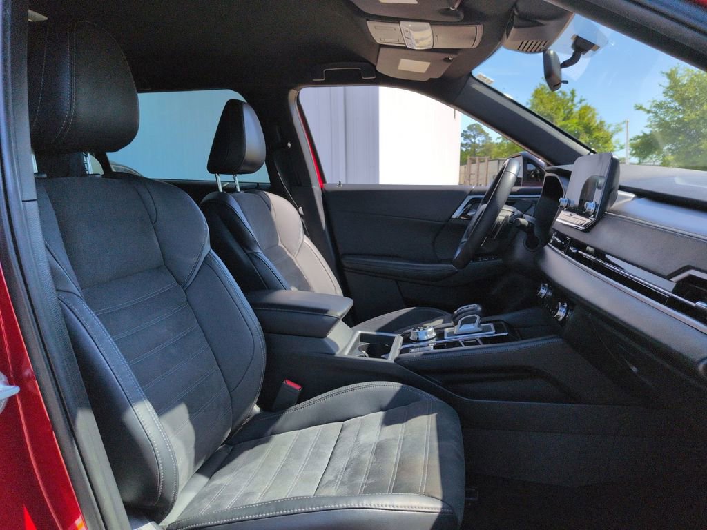 Used 2023 Mitsubishi Outlander SE Black Edition FWD image 31