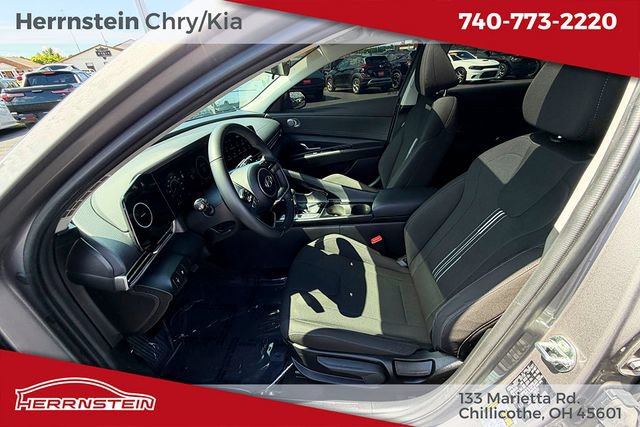 Used 2024 Hyundai Elantra SEL w/ Convenience Package FWD image 22
