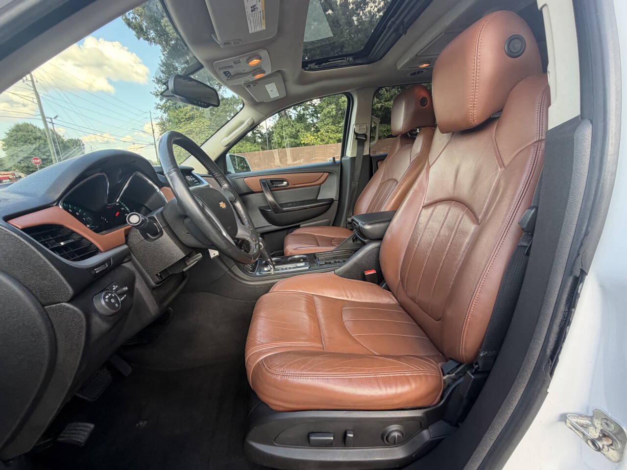 Used 2016 Chevrolet Traverse LTZ AWD/4WD image 4