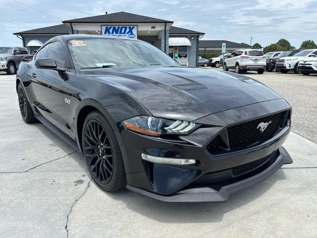 Used 2019 Ford Mustang GT Premium w/ GT Performance Package RWD image 2