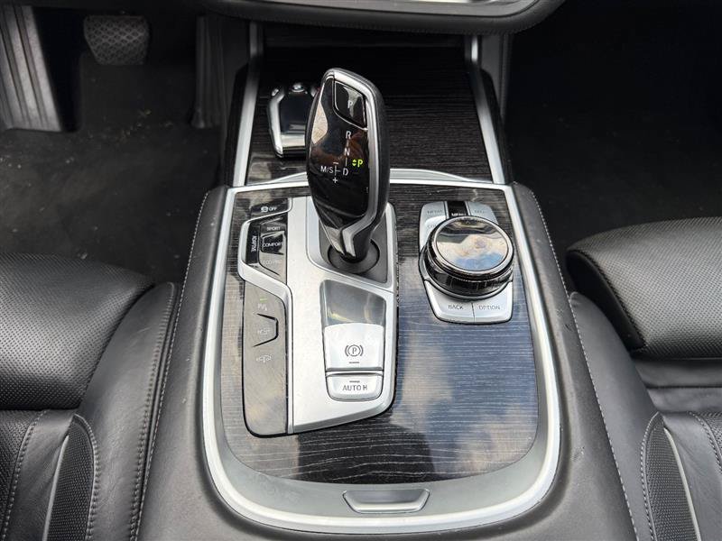 Used 2018 BMW 750Li xDrive AWD/4WD image 40