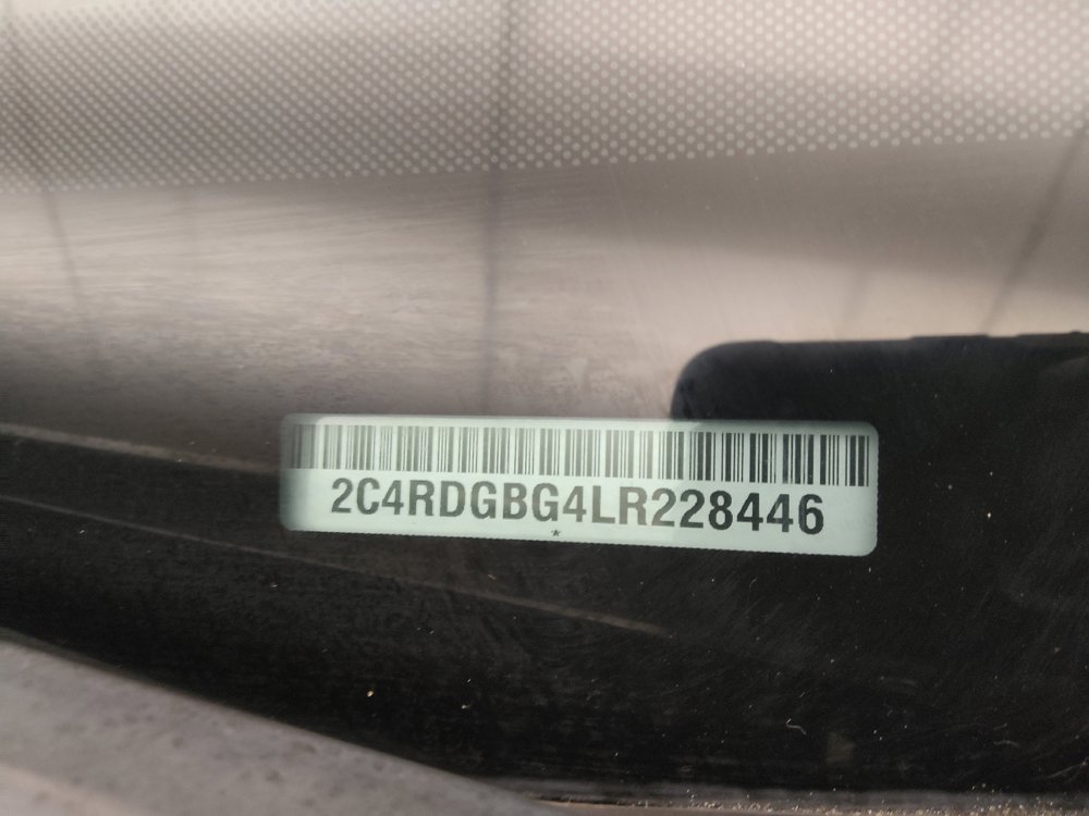 Used 2020 Dodge Grand Caravan SE FWD image 33