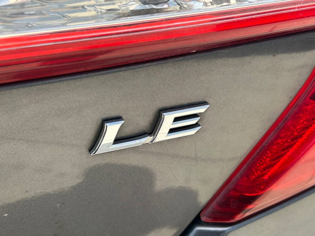 Used 2013 Toyota Camry LE FWD image 13