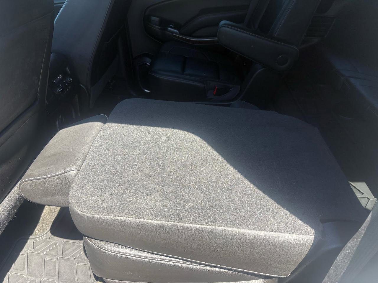 Used 2018 Chevrolet Tahoe LT AWD/4WD image 39