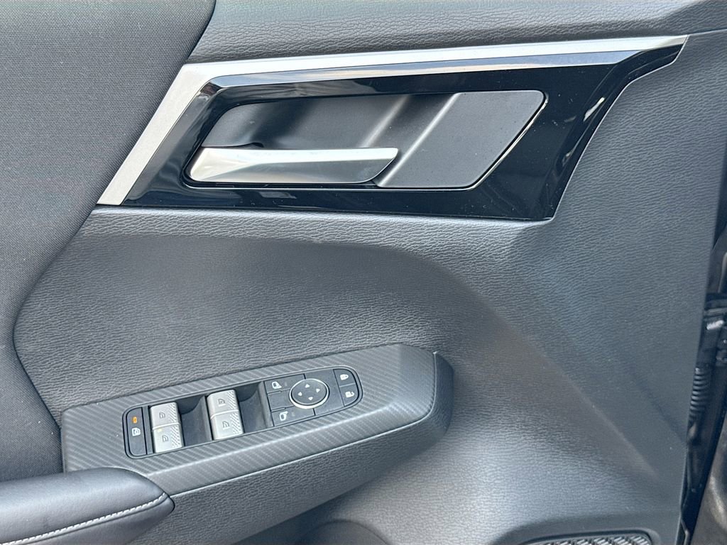 Used 2025 Mitsubishi Outlander ES image 19