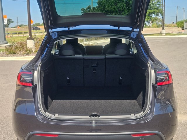 Used 2025 Tesla Model Y Long Range RWD image 6