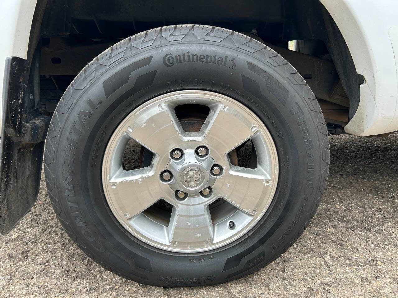 Used 2005 Toyota Tacoma PreRunner image 42