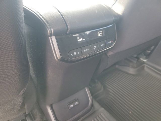 Used 2023 Toyota Highlander L image 17