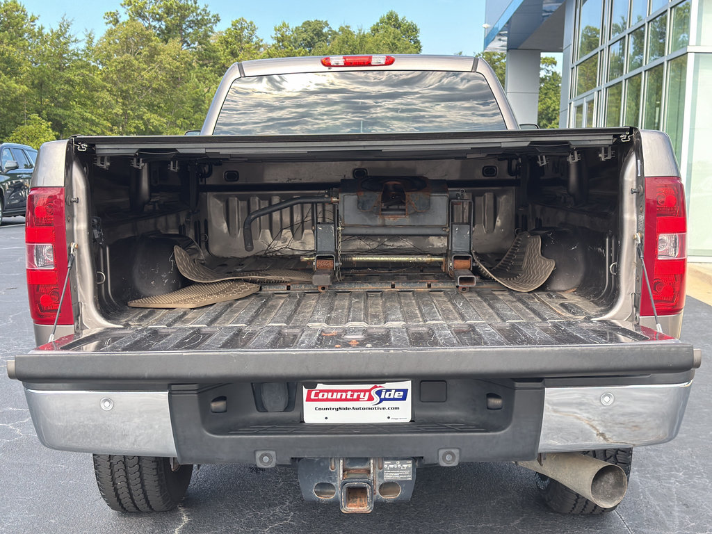 Used 2014 Chevrolet Silverado 3500 LTZ w/ LTZ Plus Package RWD image 9