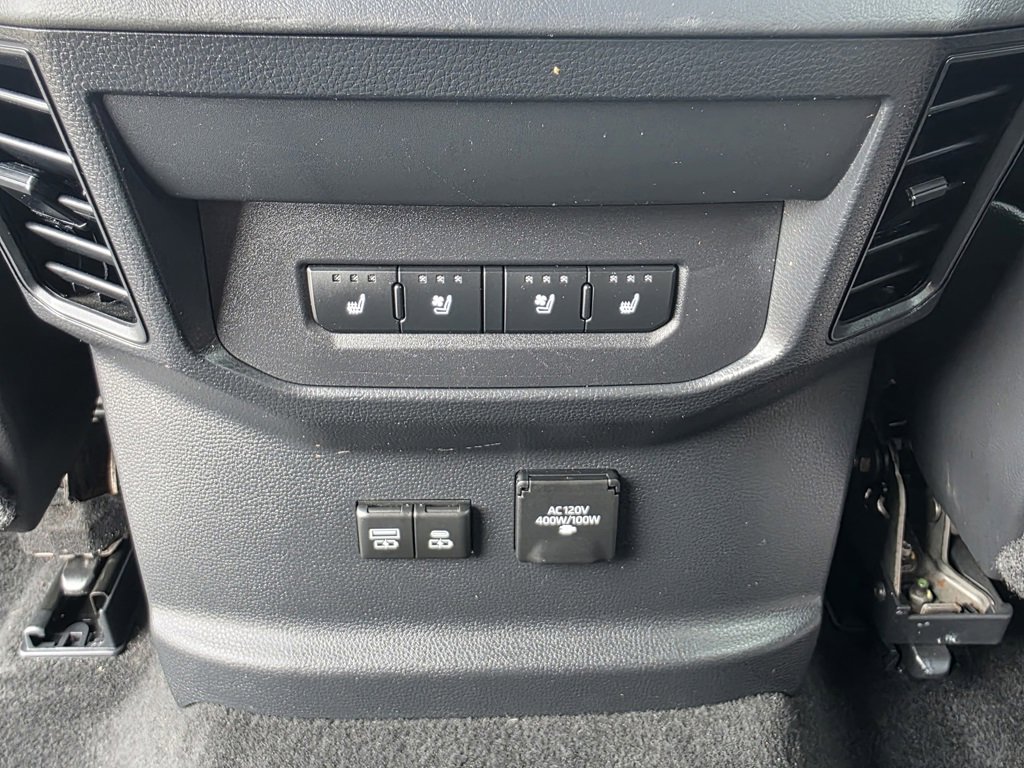 Used 2022 Toyota Tundra Platinum image 17