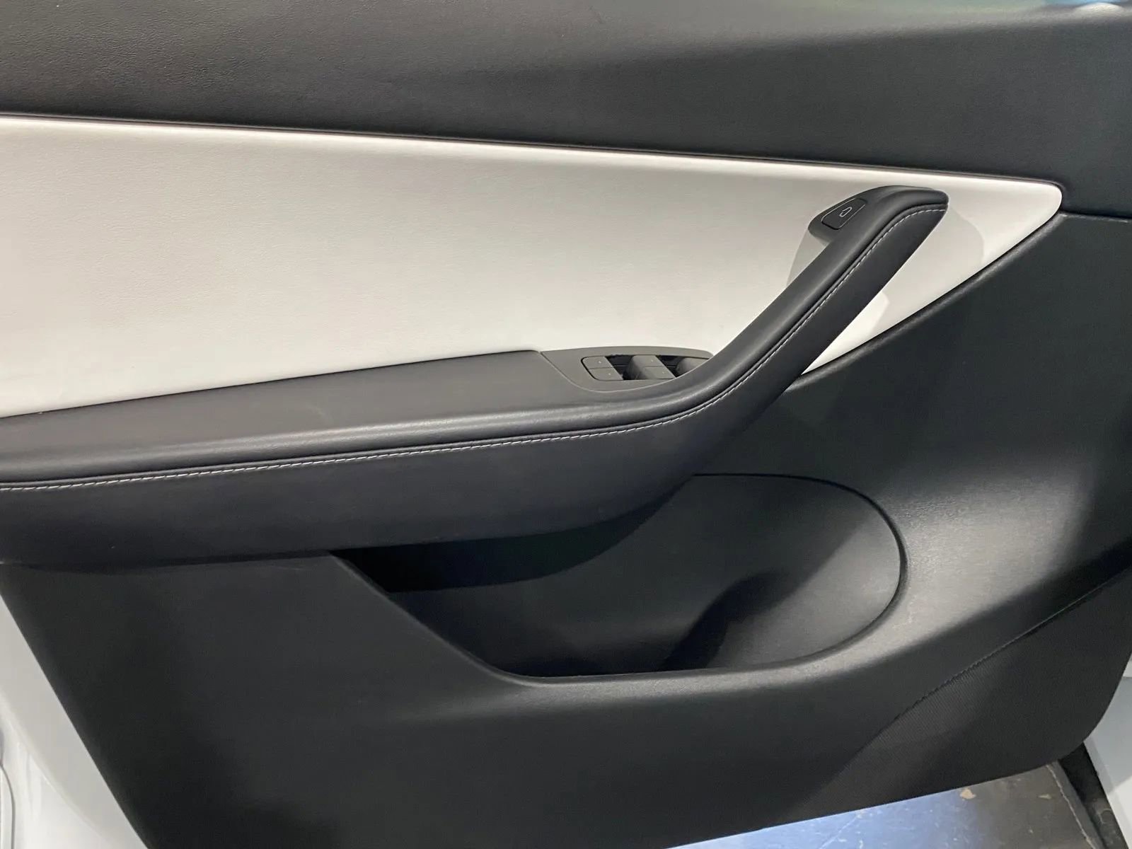 Used 2022 Tesla Model Y Performance image 12